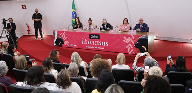Encontro “Direitos: Humanas – Voz (da mulher) pela Democracia” 10.12.2024 Encontro “Direitos: Humanas – Voz (da mulher) pela Democracia” 10.12.2024