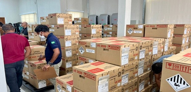 Foto 1 - Distribuição das urnas para a Eleição Suplementar 2026