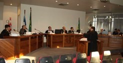 Na tarde da última terça-feira, durante a 76ª Sessão Plenária, o Tribunal Regional Eleitoral de ...