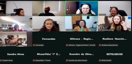 Captura de tela de uma videoconferência em formato de grade, com vários participantes conectados...