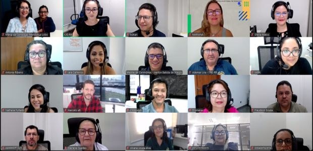 TRE-RR -Trilha de capacitação - prestação de Contas A imagem mostra uma reunião virtual com 20 pessoas em uma chamada de vídeo. Cada participante ap...